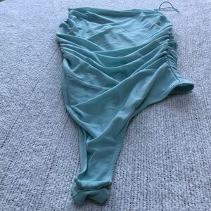 Princess Polly bodysuit tags missing, size small. Plastic snap bottoms, lined